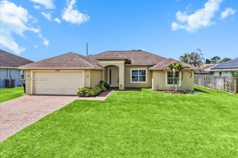 Villa ou maison à Port St. Lucie, Floride 4 chambres, 183.95 m2 № 2091244