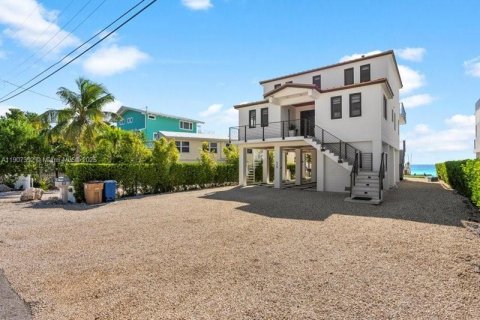 House in Tavernier, Florida 5 bedrooms, 281.12 sq.m. № 2082056 - photo 27