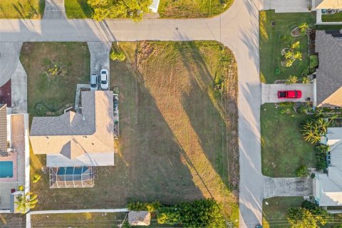 Terreno en venta en Cape Coral, Florida № 1570637 - foto 9