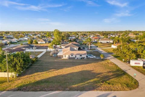 Terreno en venta en Cape Coral, Florida № 1570637 - foto 6