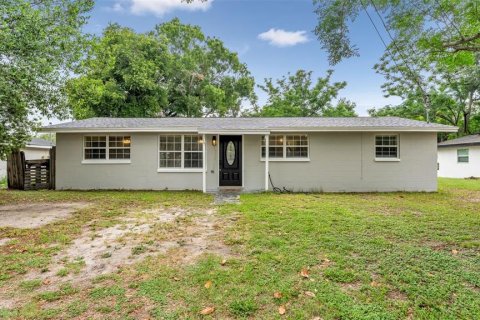 House in Winter Haven, Florida 3 bedrooms, 98.85 sq.m. № 2099768