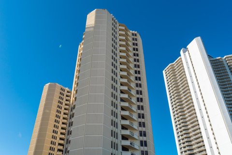 Снять в аренду кондоминиум в Ривьера-Бич, Флорида 3 комнаты, 113.25м2, № 2251571 - фото 15
