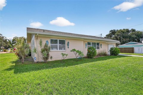 Casa en venta en Gulfport, Florida, 3 dormitorios, 106.84 m2 № 1898465 - foto 29