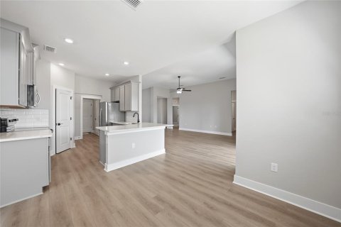 Villa ou maison à vendre à Port Charlotte, Floride: 4 chambres, 183.95 m2 № 2122451 - photo 13