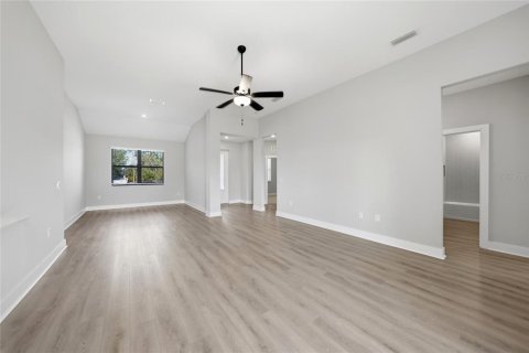Villa ou maison à vendre à Port Charlotte, Floride: 4 chambres, 183.95 m2 № 2122451 - photo 7