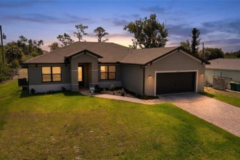Villa ou maison à Port Charlotte, Floride 4 chambres, 183.95 m2 № 2122451