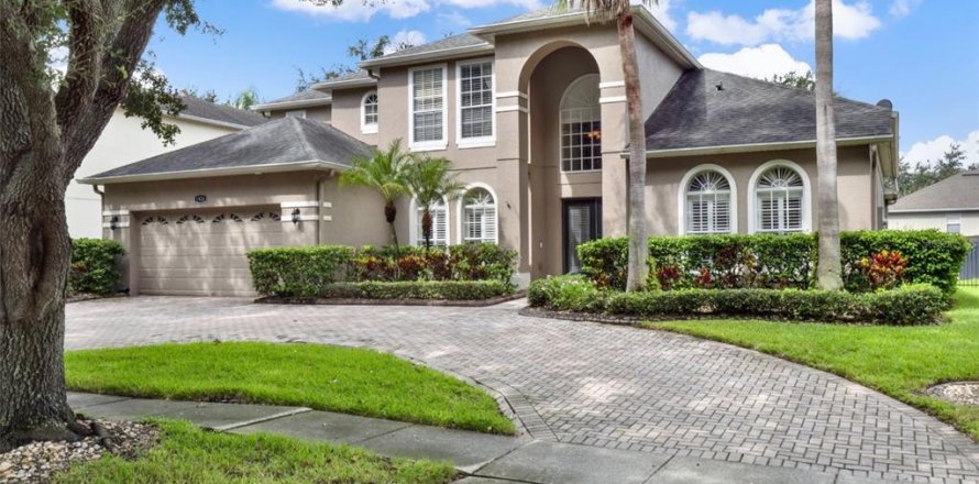 House in Windermere, Florida 5 bedrooms, 387.31 sq.m. № 1901875