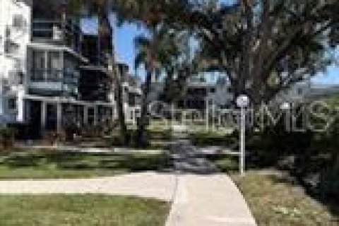 Condo in Bradenton, Florida, 1 bedroom  № 2236716 - photo 20