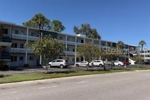 Condo in Bradenton, Florida, 1 bedroom № 2236716