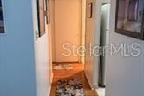 Condo in Bradenton, Florida, 1 bedroom  № 2236716 - photo 6