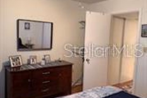 Condo in Bradenton, Florida, 1 bedroom  № 2236716 - photo 9