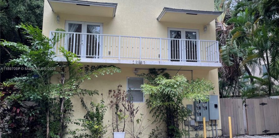 Таунхаус в Майами, Флорида 2 спальни, 93.65м2 № 1949943