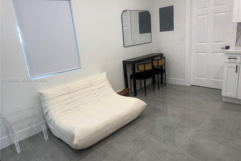 Apartamento en alquiler en Miami Beach, Florida, 1 dormitorio № 2060026 - foto 4