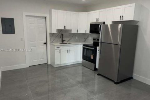 Apartamento en Miami Beach, Florida 1 dormitorio № 2060026