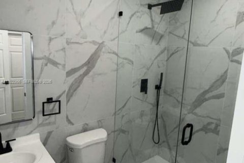 Apartamento en alquiler en Miami Beach, Florida, 1 dormitorio № 2060026 - foto 9