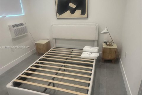 Apartamento en alquiler en Miami Beach, Florida, 1 dormitorio № 2060026 - foto 8