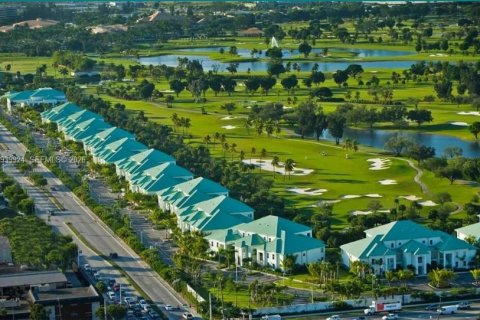 Condominio en Doral, Florida, 1 dormitorio  № 1999841