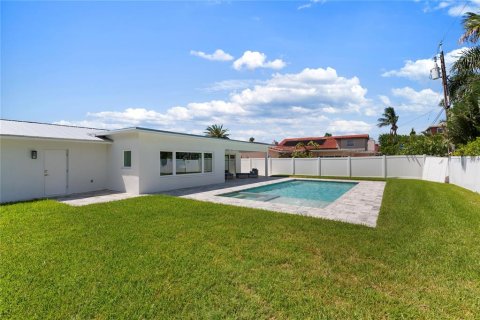 Villa ou maison à louer à Belleair Beach, Floride: 2 chambres, 141.21 m2 № 2380450 - photo 24