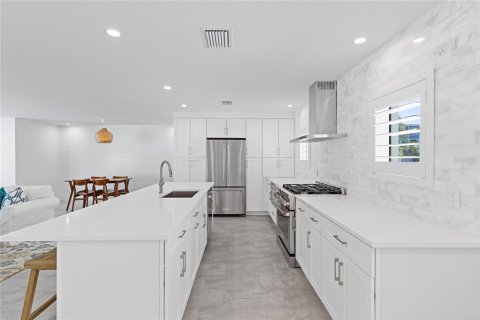 Villa ou maison à louer à Belleair Beach, Floride: 2 chambres, 141.21 m2 № 2380450 - photo 9