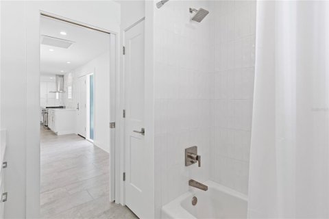 Villa ou maison à louer à Belleair Beach, Floride: 2 chambres, 141.21 m2 № 2380450 - photo 19