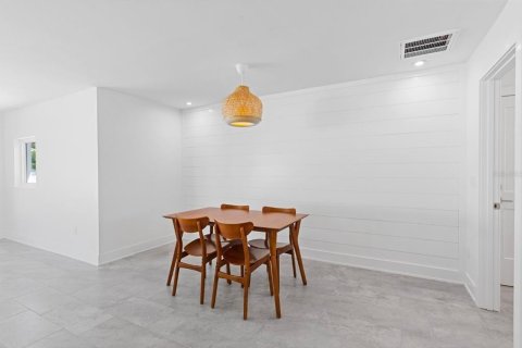 Villa ou maison à louer à Belleair Beach, Floride: 2 chambres, 141.21 m2 № 2380450 - photo 10