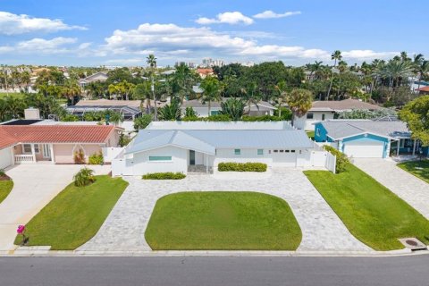 Villa ou maison à Belleair Beach, Floride 2 chambres, 141.21 m2 № 2380450