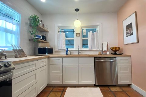 Casa en alquiler en Edgewater, Florida, 2 dormitorios, 102.19 m2 № 1908501 - foto 4