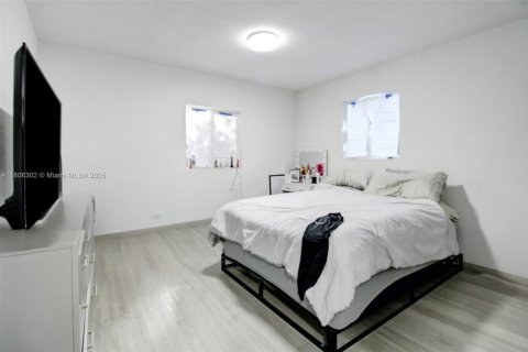 Купить виллу или дом в Майами, Флорида 3 спальни, 128.21м2, № 1739170 - фото 11