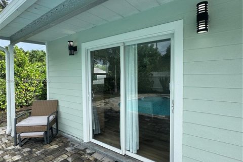 Immobilier commercial à Lake Worth, Floride 1 chambre № 2397510