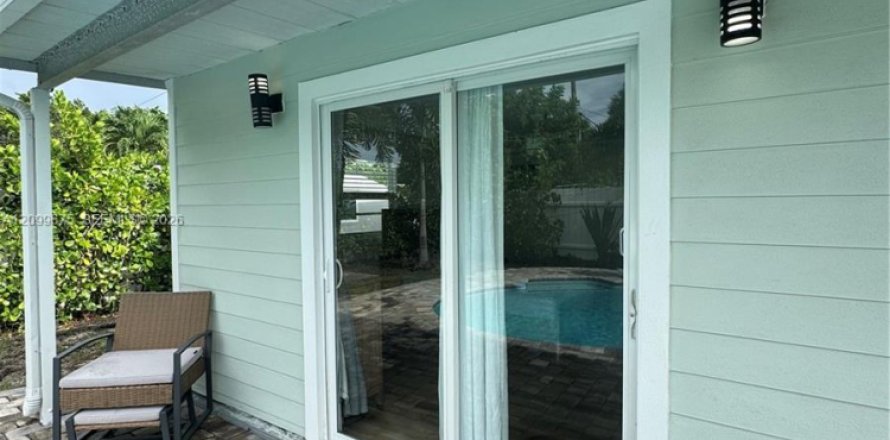 Immobilier commercial à Lake Worth, Floride 1 chambre № 2397510