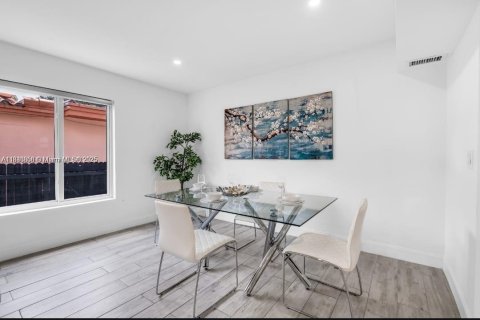 Купить виллу или дом в Эль Портал, Флорида 5 спален, 229м2, № 1846117 - фото 4