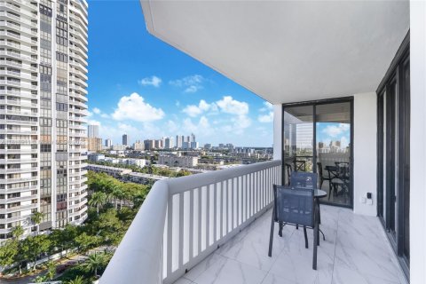 Condo in Aventura, Florida, 3 bedrooms  № 1776095 - photo 10