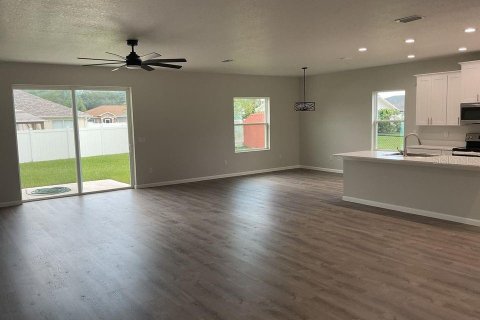 House in Palm Coast, Florida 3 bedrooms, 200.58 sq.m. № 1303720 - photo 6