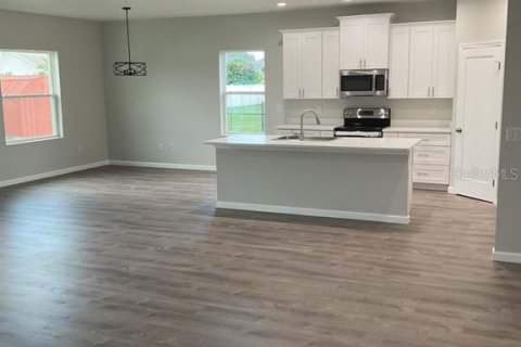 House in Palm Coast, Florida 3 bedrooms, 200.58 sq.m. № 1303720 - photo 3