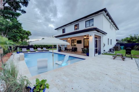 House in Palmetto Bay, Florida 5 bedrooms, 264.59 sq.m. № 1858508 - photo 2
