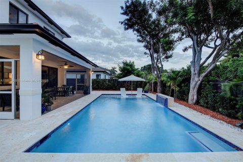 House in Palmetto Bay, Florida 5 bedrooms, 264.59 sq.m. № 1858508 - photo 30