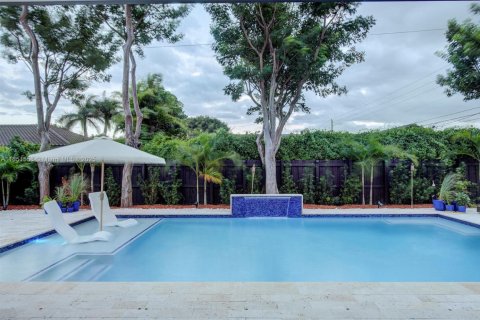 House in Palmetto Bay, Florida 5 bedrooms, 264.59 sq.m. № 1858508 - photo 28