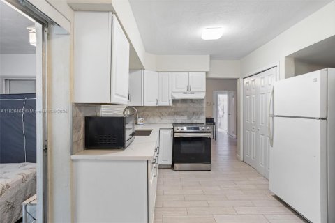 Купить виллу или дом в Санрайз, Флорида 3 спальни, 126.35м2, № 1796412 - фото 15
