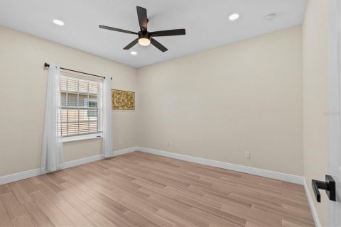 House in Tarpon Springs, Florida 3 bedrooms, 187.01 sq.m. № 2389179 - photo 24