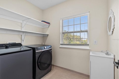 House in Tarpon Springs, Florida 3 bedrooms, 187.01 sq.m. № 2389179 - photo 26