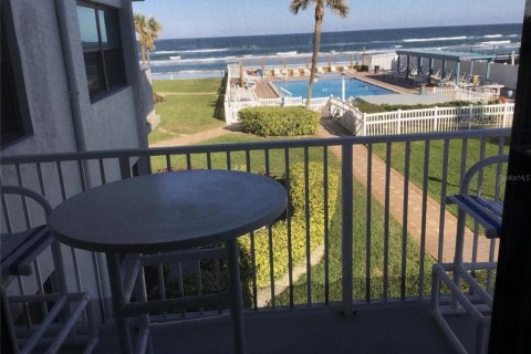 Condo in New Smyrna Beach, Florida, 2 bedrooms № 2108436