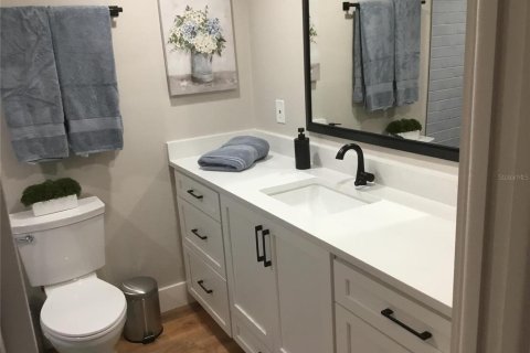 Condo in New Smyrna Beach, Florida, 2 bedrooms  № 2108436 - photo 8