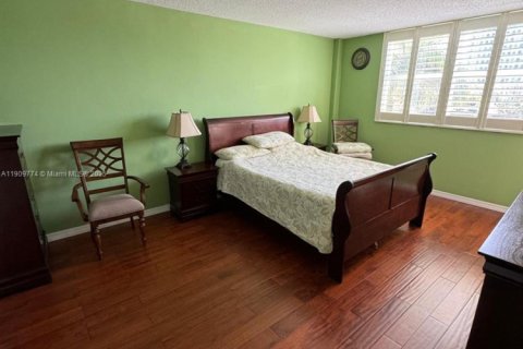 Снять в аренду кондоминиум в Халландейл-Бич, Флорида 2 спальни, 102.19м2, № 1965399 - фото 9