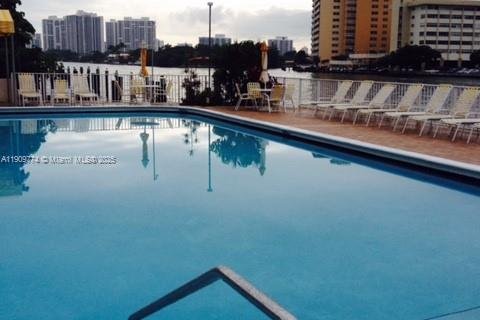 Снять в аренду кондоминиум в Халландейл-Бич, Флорида 2 спальни, 102.19м2, № 1965399 - фото 3