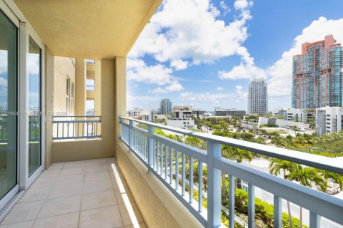 Condo in Miami Beach, Florida, 2 bedrooms  № 2026782 - photo 27