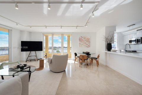 Condo in Miami Beach, Florida, 2 bedrooms  № 2026782 - photo 4