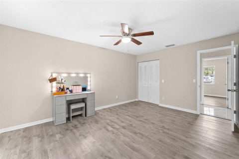 House in Tampa, Florida 3 bedrooms, 143.35 sq.m. № 1853621 - photo 29