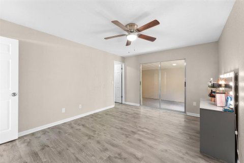 House in Tampa, Florida 3 bedrooms, 143.35 sq.m. № 1853621 - photo 27