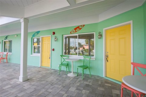 Propiedad comercial en venta en Saint Pete Beach, Florida, 648.09 m2 № 1810638 - foto 27