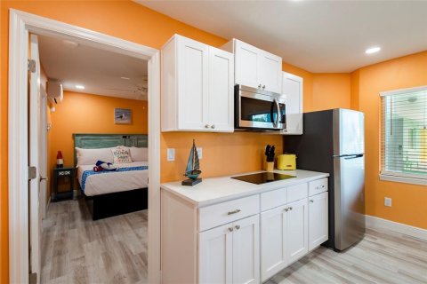 Propiedad comercial en venta en Saint Pete Beach, Florida, 648.09 m2 № 1810638 - foto 25